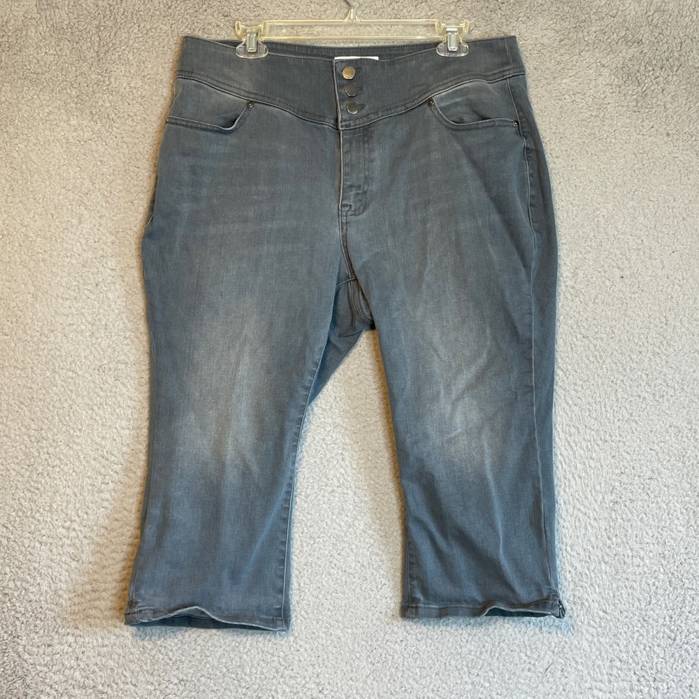 Lane Bryant Plus Size Gray Denim Capri Pants Flex Magic Waistband High Rise Crop